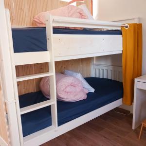 Postel nebo postele na pokoji v ubytování Gîte la Source - 85 m2 & terrasse privée