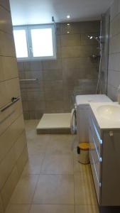 Ένα μπάνιο στο Apartement Bide Artea