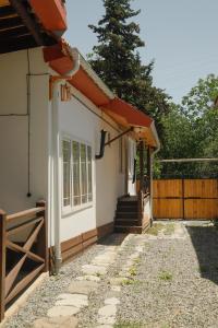Κήπος έξω από το ROOM Miran's Guest house Ivanovka
