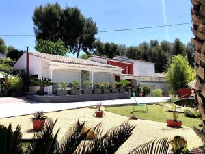 Κήπος έξω από το Appartement charmant à La Cadière-d'Azur, 68 m², jacuzzi