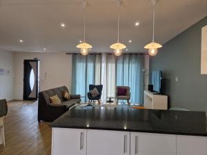 Posezení v ubytování C - Delightful 2 bedroom Vacation home