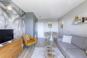 Μια τηλεόραση ή/και κέντρο ψυχαγωγίας στο Beau Studio Vue Mer