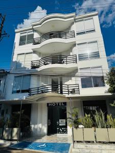 HOTEL G22 COLECTION内部或周边的泳池