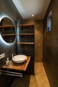 Ένα μπάνιο στο Maria's hoeve Abcoude huisje 3 dichtbij Amsterdam +38 φωτογραφίες