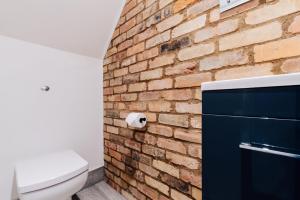 Koupelna v ubytování Finest Retreats - Hazel Rose Cottage + 20 fotografií