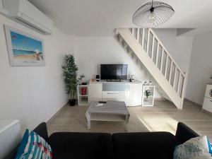 Μια τηλεόραση ή/και κέντρο ψυχαγωγίας στο Jolie petite maison plein sud