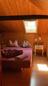 Rúm í herbergi á BnB122 bed&breakfast