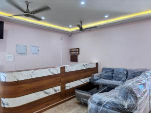 Fotografie z fotogalerie ubytování Sri Krishna Lodge Tekkatte v destinaci Kōtatattu