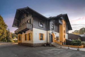 Budova, kde se hotel nachází