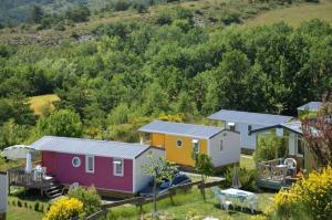 Φωτογραφία από το άλμπουμ του Camping 4 étoiles - Piscine - ccbacgb σε Rosans