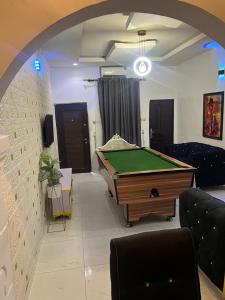 Fotografie z fotogalerie ubytování Destymond Apartment warri ve Warri + 4 fotografie