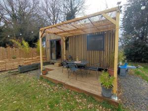 גינה חיצונית ב-tiny house Cantal