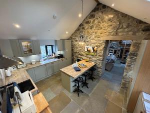 Dapur atau dapur kecil di Snowdonia Barn Conversion