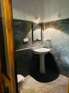 Koupelna v ubytování Unakuruwa Ravenala Homestay