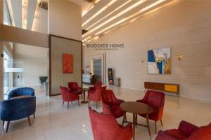 Ruang duduk di Jacuzzi & Big Screen By Buddies Home