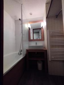 Bilik mandi di Résidence Port du Crouesty - maeva Home - Appartement 2 pièces 4 personnes - Budget MAE-2811