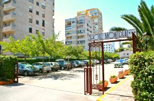 Budova, kde se hotel nachází + 31 fotografií