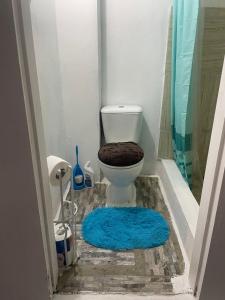 Ένα μπάνιο στο Alfred apartments