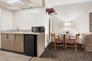 Gallery image of Americana Motor Inn on Boardwalk in Ocean City