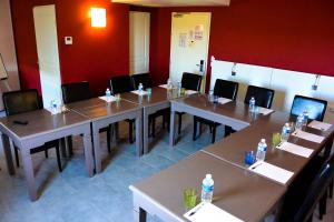 Konferenční prostory v ubytování Hotel Restaurant Le Gardon - Pont du Gard + 37 fotografií