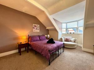 Postel nebo postele na pokoji v ubytování Park View Maisonette, Luxurious 3 bed holiday home