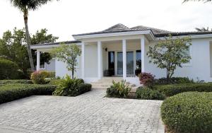 Κήπος έξω από το Waterfront Home w Ocean View Pool, Dock and Games