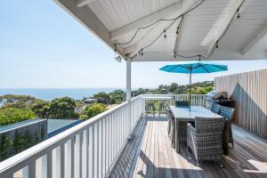 Μπαλκόνι ή βεράντα στο Mt Martha Coastal Retreat - Pool & Water Views