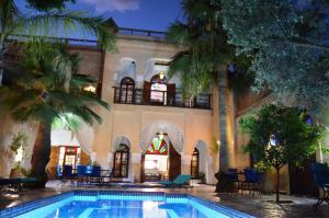 Bazén v ubytování Riad Lotus Bleu nebo v jeho okolí + 16 fotografií