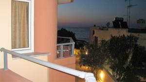 A general sea view or a sea view taken from az apartmanhoteleket
