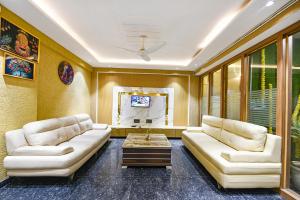 Posezení v ubytování FabHotel DM 45 - Nr Millenium city center Metro