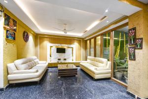 Posezení v ubytování FabHotel DM 45 - Nr Millenium city center Metro