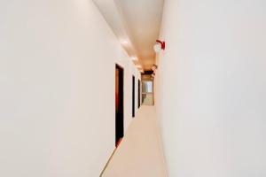 齐拉克普尔Hotel O The Aura Vibes的相册照片