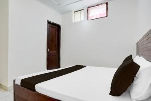 齐拉克普尔Hotel O The Aura Vibes的相册照片