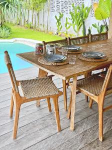 Swimmingpoolen hos eller tæt på Villa Belimbing Bingin Beach