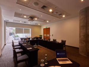 Área de negócios e/ou sala de conferências em Pullman Lima San Isidro