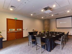 Área de negócios e/ou sala de conferências em Pullman Lima San Isidro