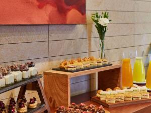 Comida no hotel ou em algum lugar perto