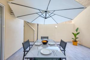 Innanhússgarður eða útisvæði á Modern 2 Bedroom Sliema Apt with Parking & close to the Sea