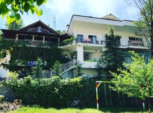 Zahrada ubytování Guest House Banaj
