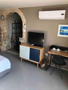 Μια τηλεόραση ή/και κέντρο ψυχαγωγίας στο Panoramic accomodation