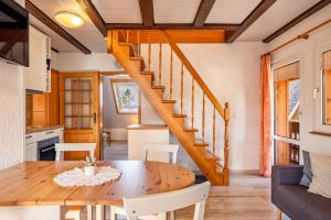 Kuchyň nebo kuchyňský kout v ubytování Brosihof