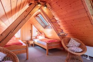 Postel nebo postele na pokoji v ubytování Brosihof