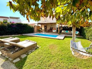 Bazén v ubytování Domus Giulia - Villa sul mare nebo v jeho okolí + 28 fotografií