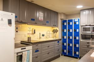 Una cocina o zona de cocina en Adveniat Paris