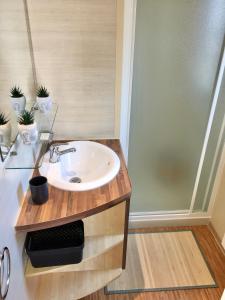 Bagno di NORDSEE GLAMPING MobilheimChaletStacaravan 2329