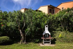 Gallery image of Villa with Private Pool and Garden in Soiano del Lago