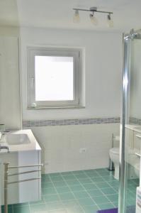 Imagen de la galería de ISS Travel, Casa Smeraldo 10 beds, wonderful view of the gulf of San Teodoro, en San Teodoro