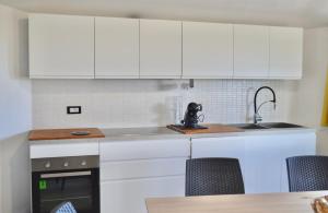 Imagen de la galería de ISS Travel, Casa Smeraldo 10 beds, wonderful view of the gulf of San Teodoro, en San Teodoro