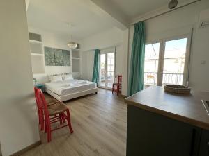 6th Floor Skyline View Studio 2 in Athens客房内的一张或多张床位