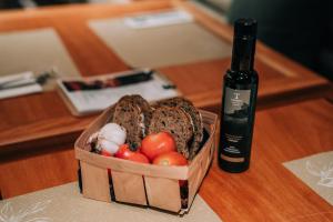 Eten bij of ergens in de buurt van het hotel

